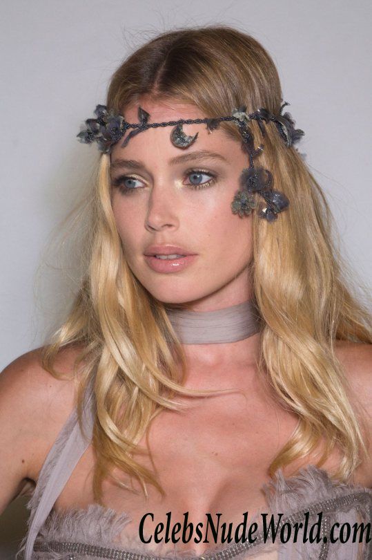 Sexy photoset of Doutzen Kroes 78964