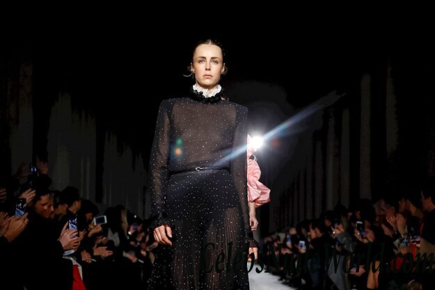 Edie Campbell See Through 79238