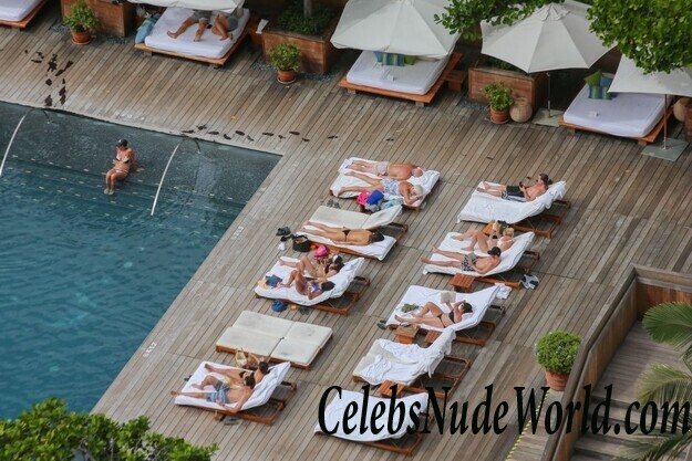 Eiza Gonzalez Bikini 79264