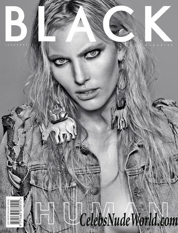 Emily Baker Topless photoset 79289