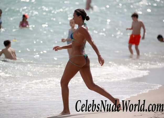 Eda Taspinar Sexy 79982