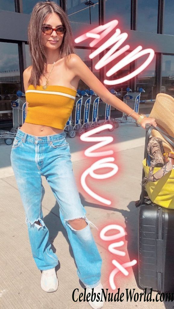 Emily Ratajkowski Nude 80247