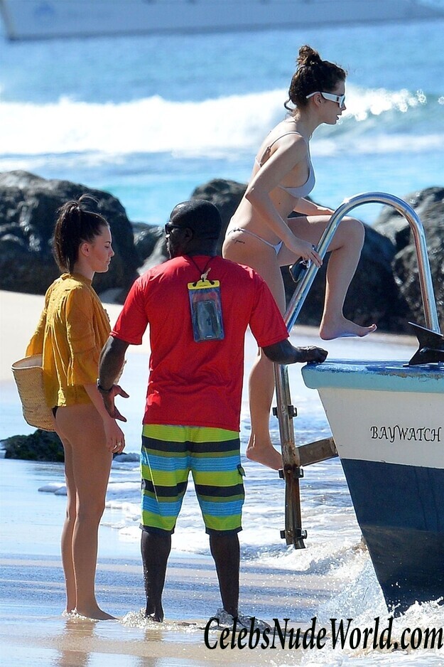 Lottie Moss & Emily Blackwell Bikini 80382