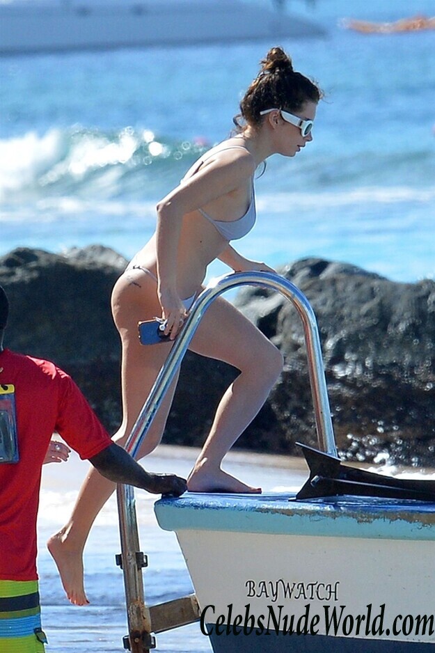 Lottie Moss & Emily Blackwell Bikini 80383