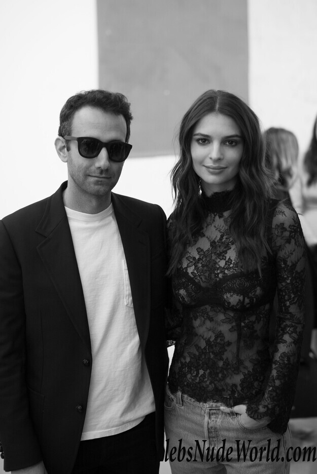 Emily Ratajkowski See Through Photos 80445