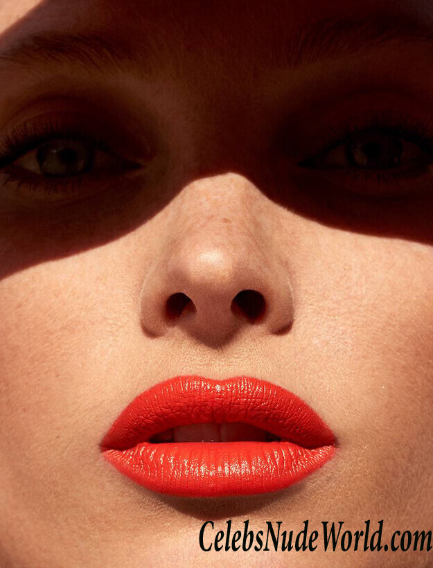 Elsa Hosk Loves Being Topless 80473