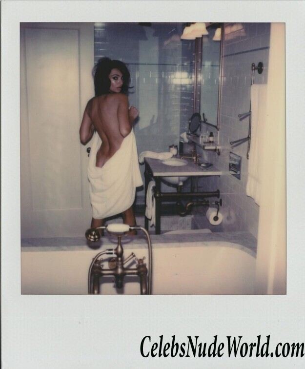 Emily Ratajkowski Erotic 80652