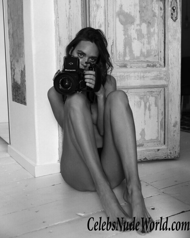 Dovile Virsilaite Nude 81041