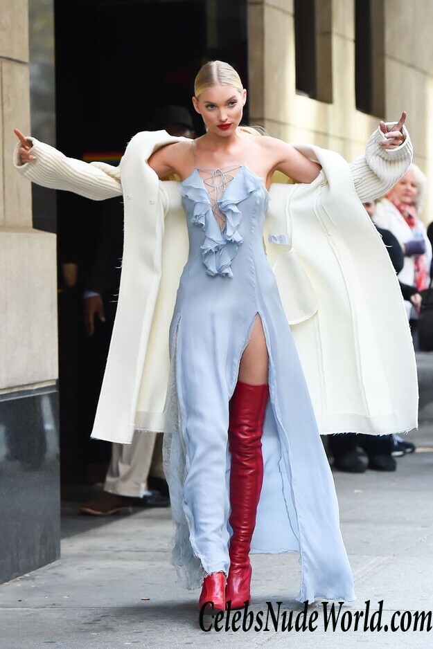 Elsa Hosk Cleavage 81077