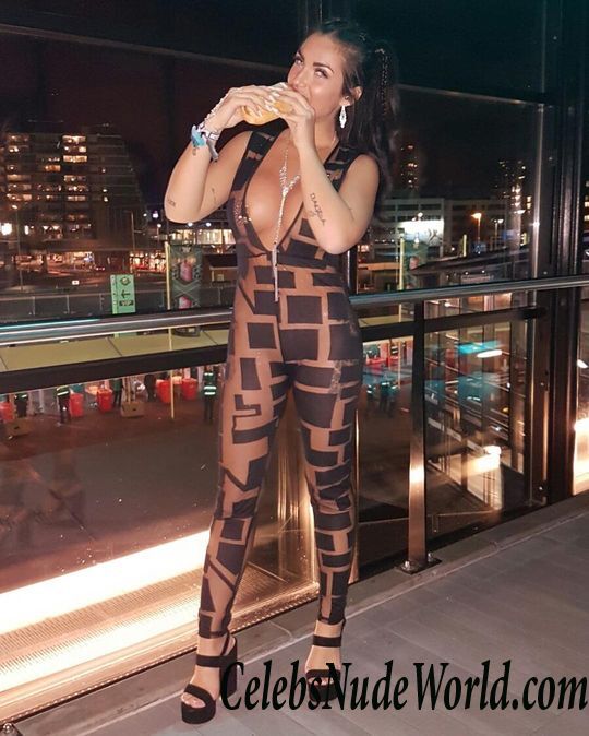 See Through Photos of Elettra Lamborghini 81244