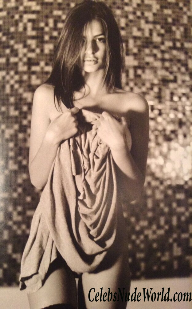 Topless photos of Emily Ratajkowski 81402