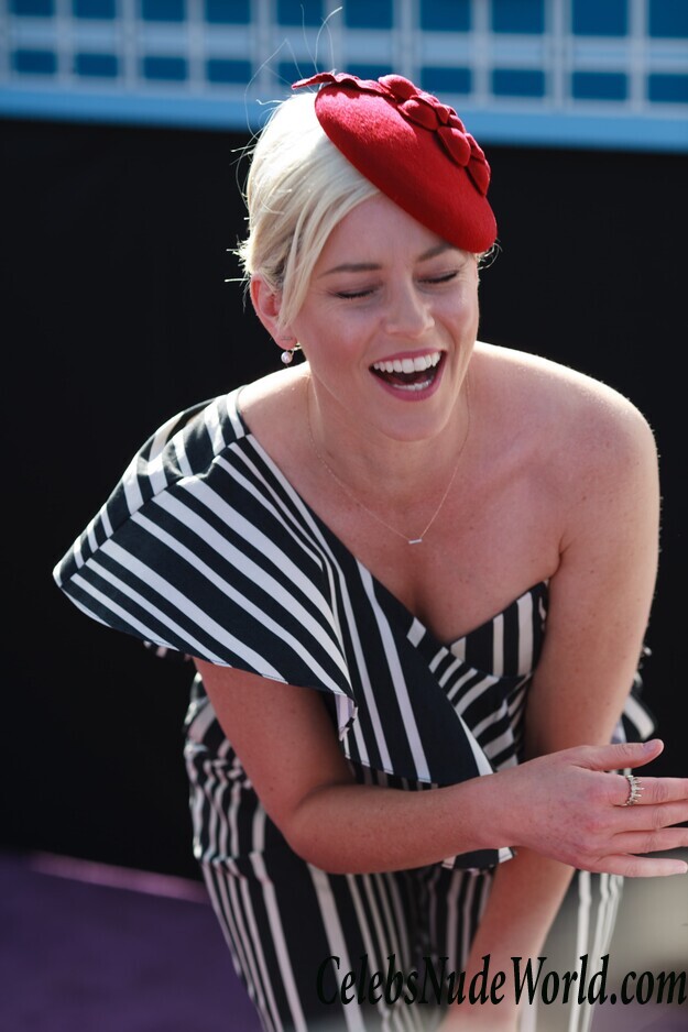 Elizabeth Banks Sexy 81773
