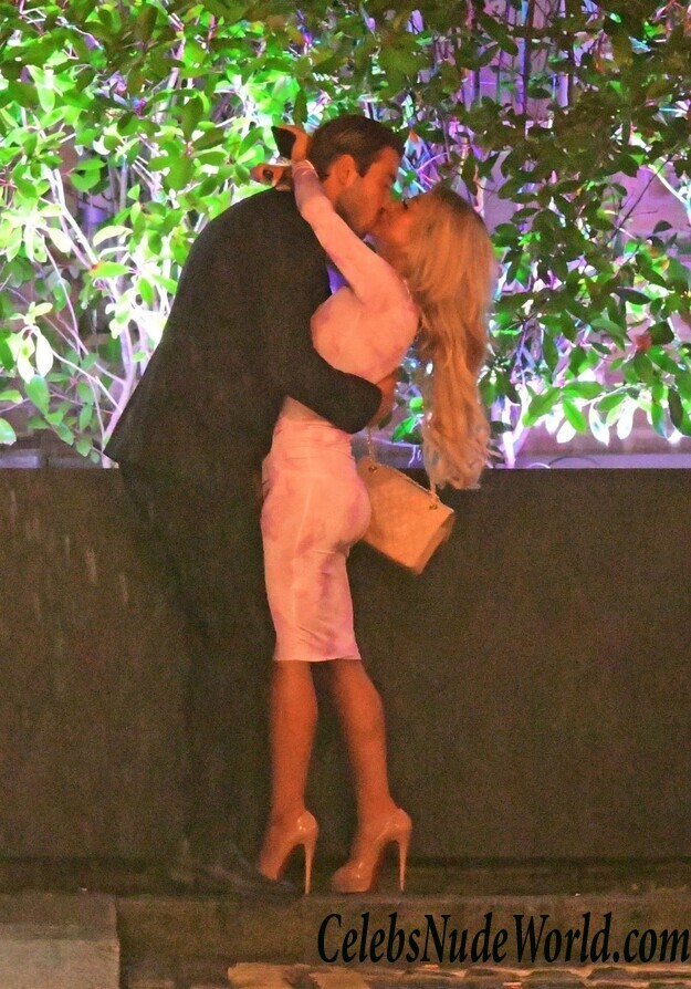 Ellie Mackenzie Sexy 81802