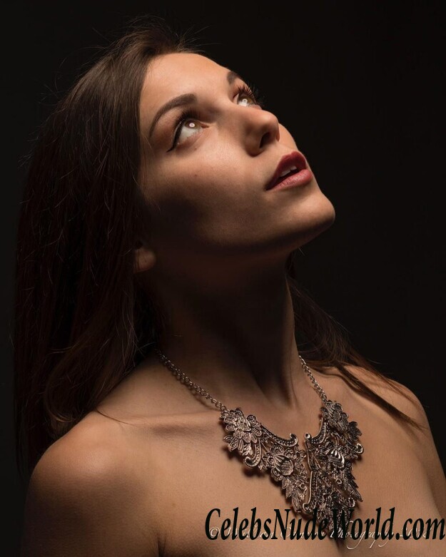 Elena Generi Naked 81986