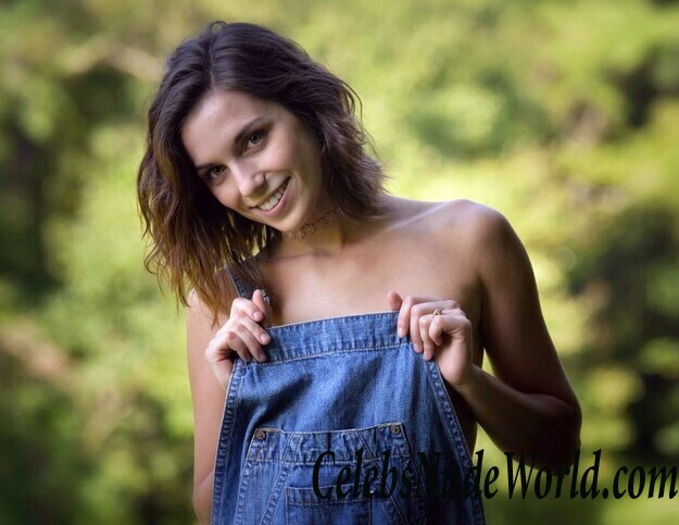 Elena Generi Naked 82070