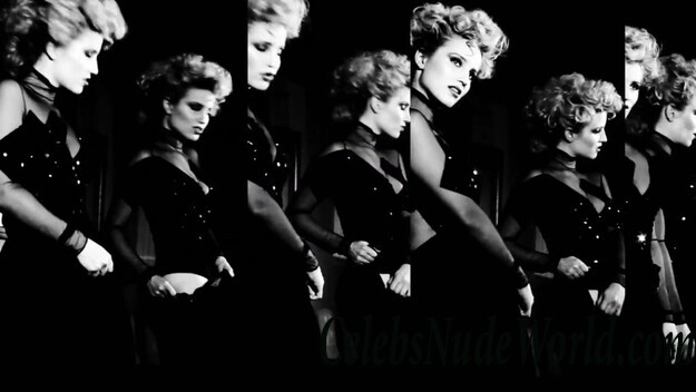 Dianna Agron Hot 82352