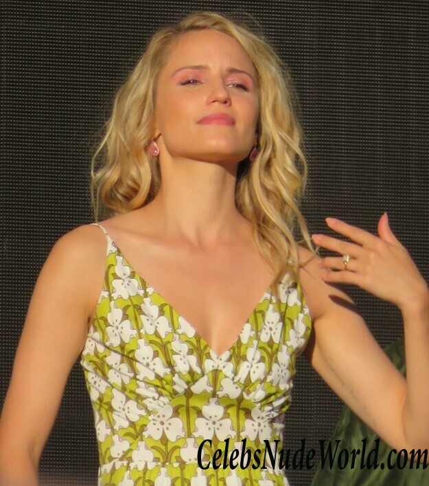 Dianna Agron Hot 82378