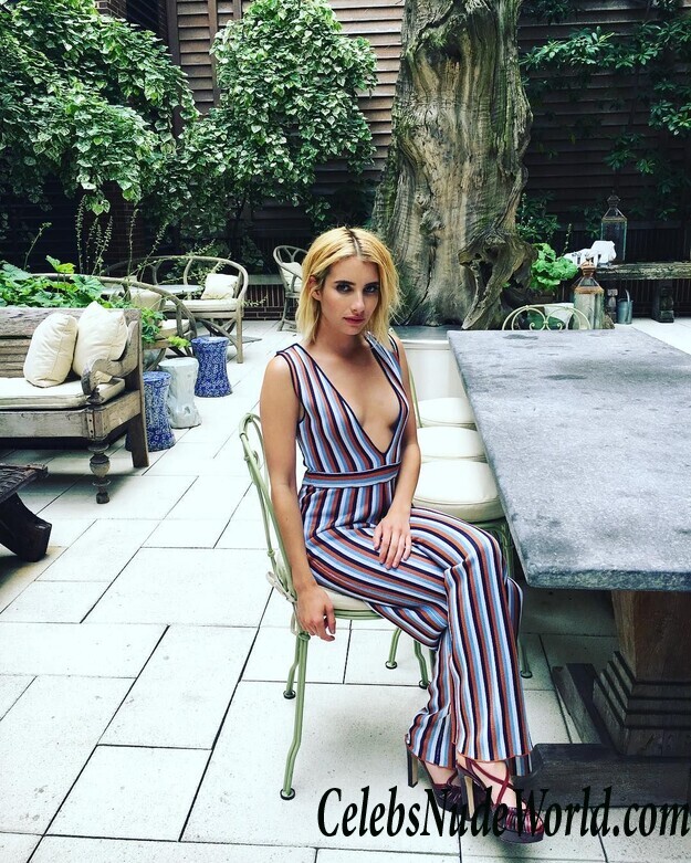 Sexy Photos of Emma Roberts 82642