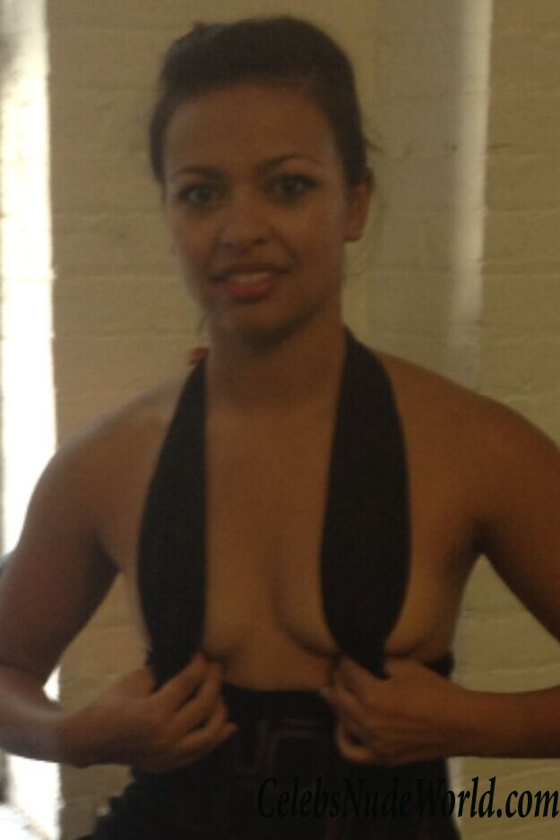 Ellenore Scott LEAKS 83017