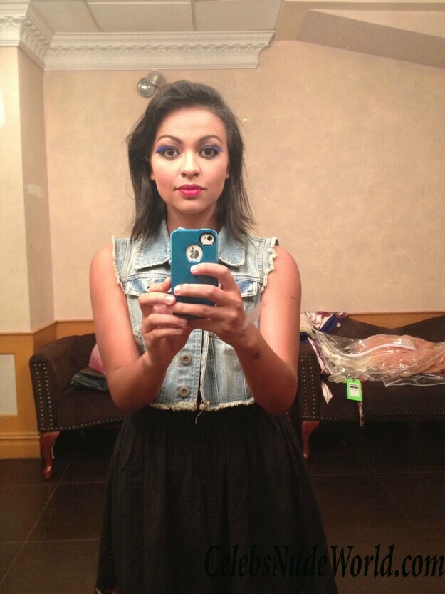 Ellenore Scott LEAKS 83019