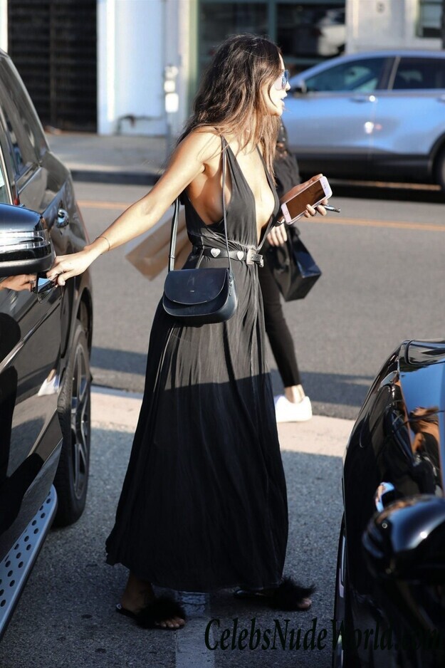 Eiza Gonzalez Cleavage 83073