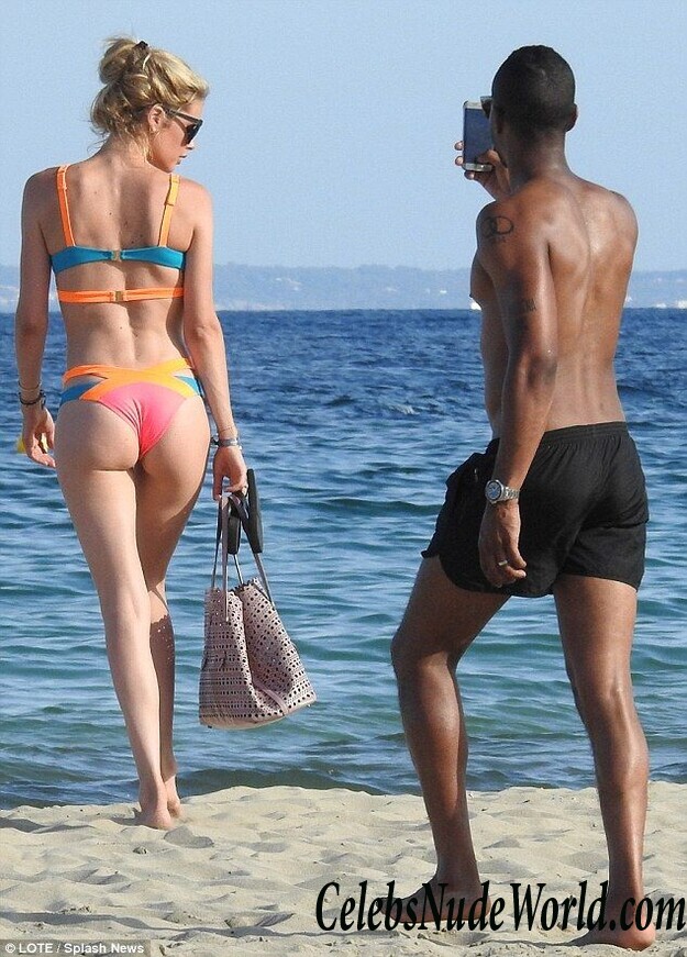 Doutzen Kroes pics at the beach 83308