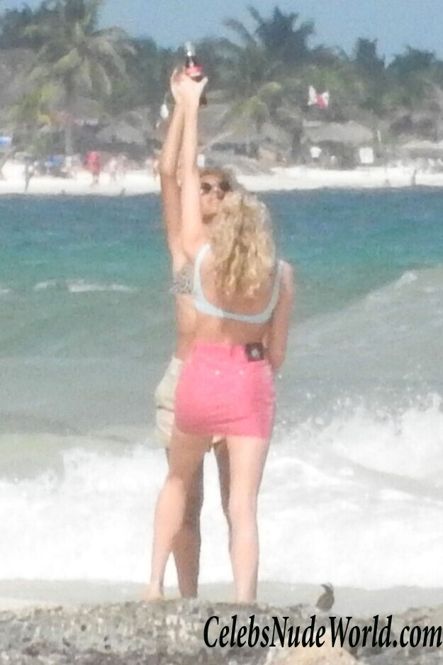 Elsa Hosk Bikini 83546