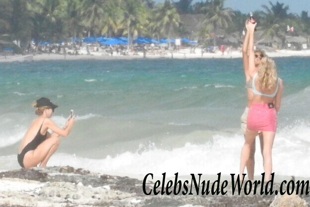 Elsa Hosk Bikini 83563