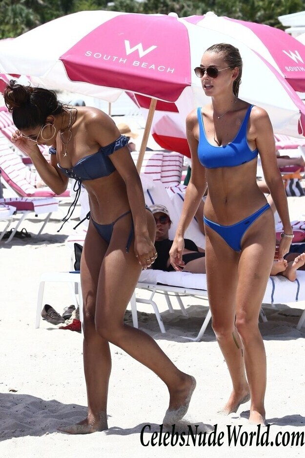 Elizabeth Turner Sexy 83696