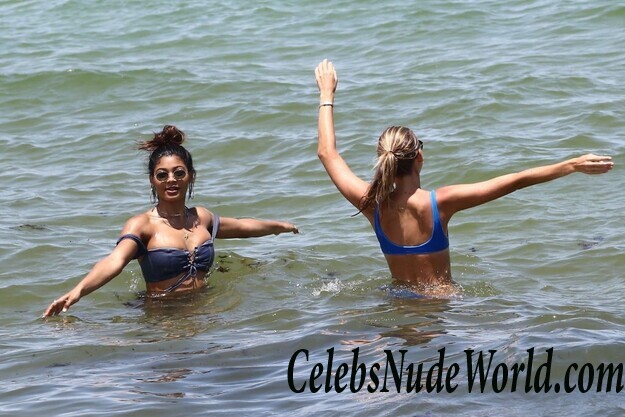 Elizabeth Turner Sexy 83707