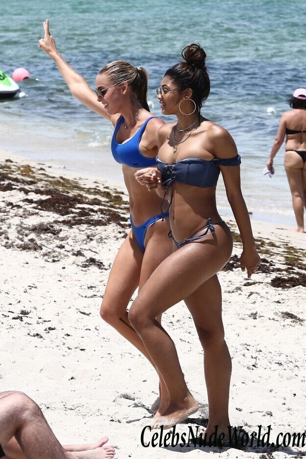 Elizabeth Turner Sexy 83731