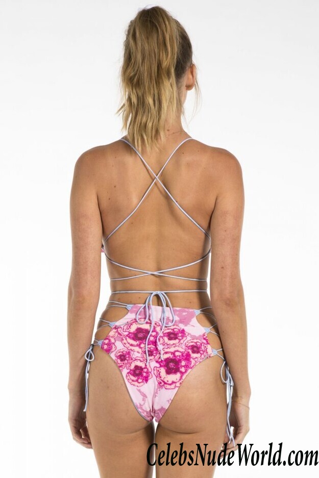 Elizabeth Turner Sexy 83781