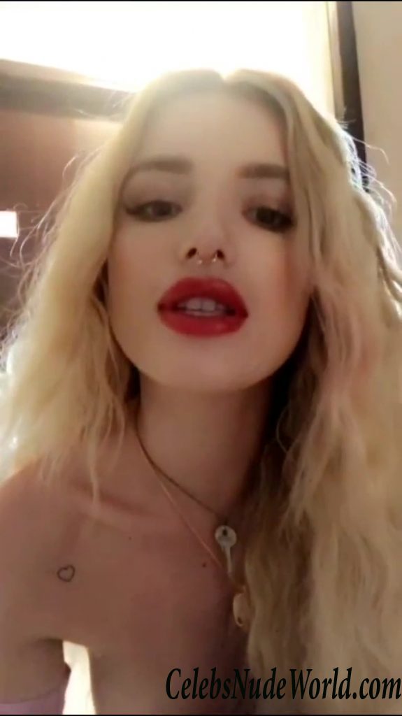 Bella thorne snapchat tits