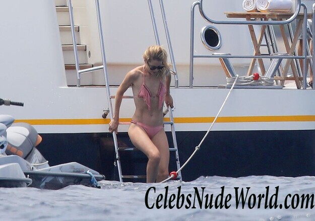 Doutzen Kroes Bikini 84223