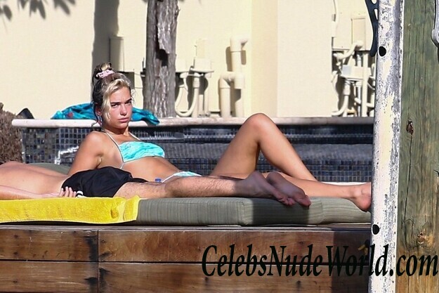 Dua Lipa Bikini 84243