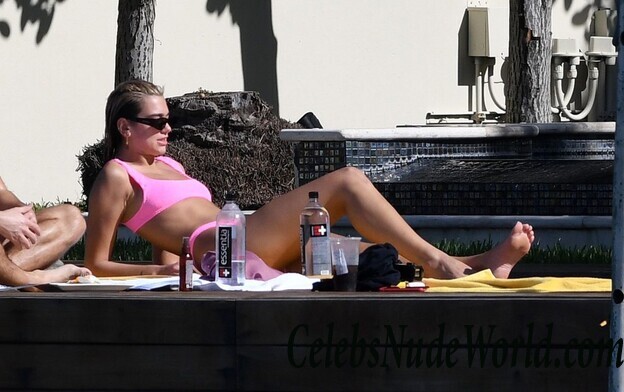 Dua Lipa Bikini 84254