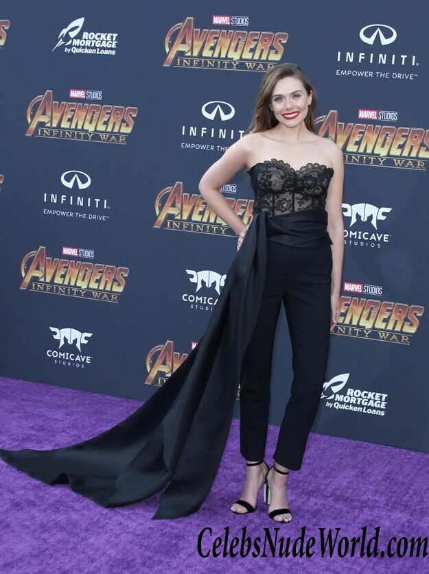 Elizabeth Olsen Sexy 84329