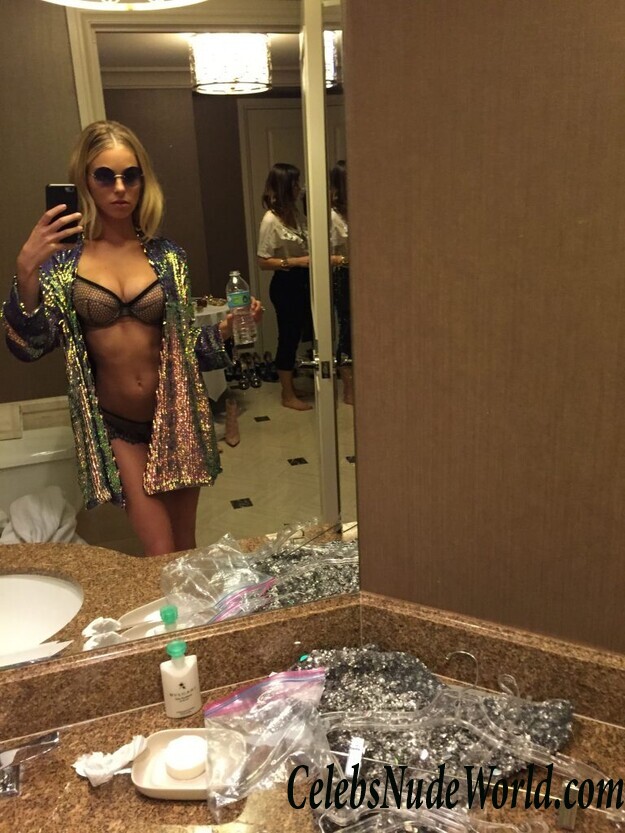 Elizabeth Turner's Leaks Hit The Web 84426