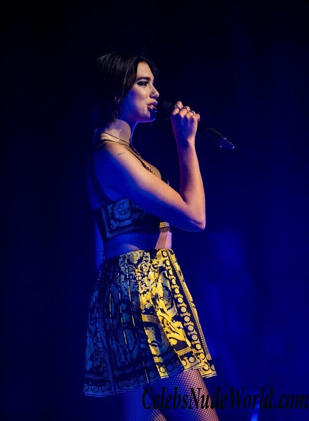 Dua Lipa Hot 85054