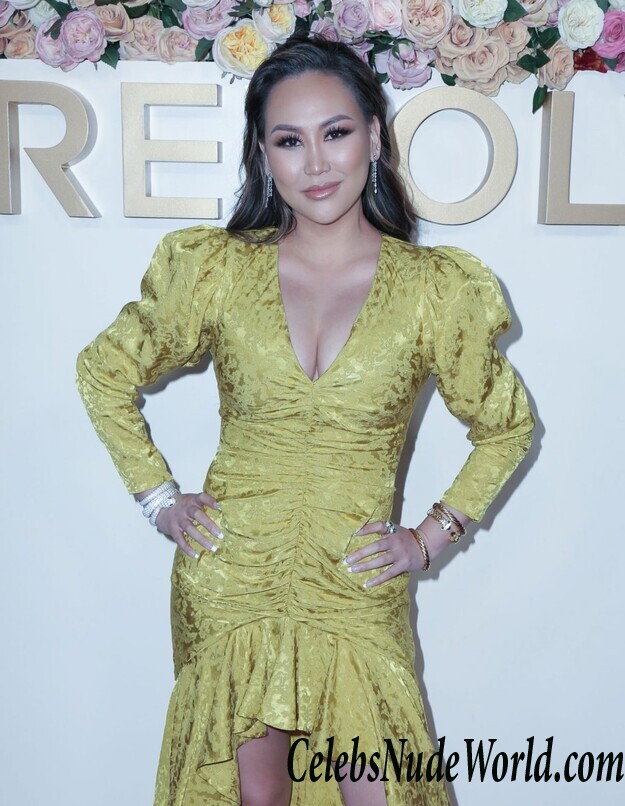 Dorothy Wang Cleavage 85140