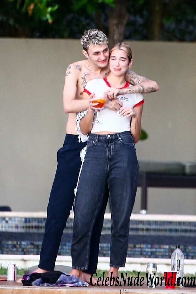 Dua Lipa Braless 85721