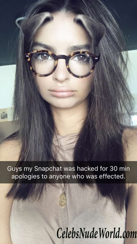 Emily Ratajkowski Sexy 85840