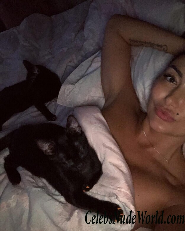 Irina Iris Hot 86370