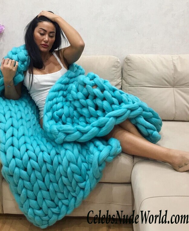 Irina Iris Hot 86381