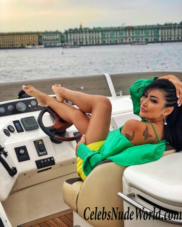 Irina Iris Hot 86395