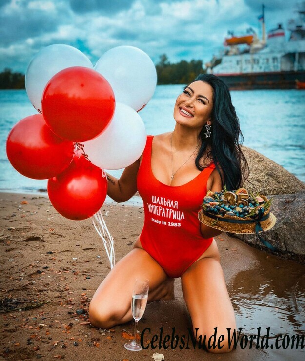 Irina Iris Hot 86403