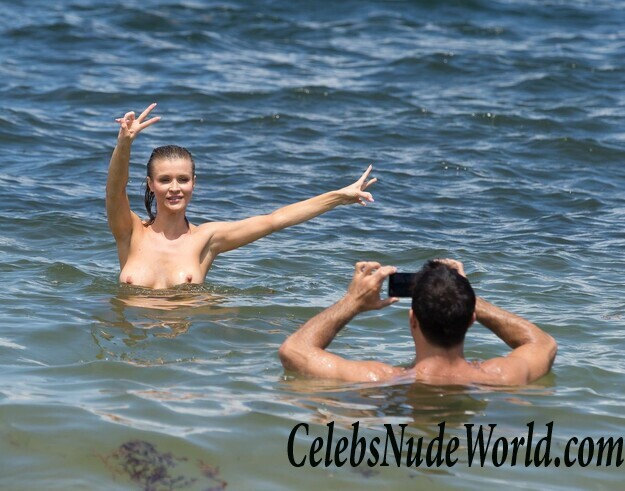 Joanna Krupa Topless Pictures 86537