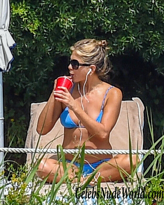 Jennifer Aniston Bikini 86693