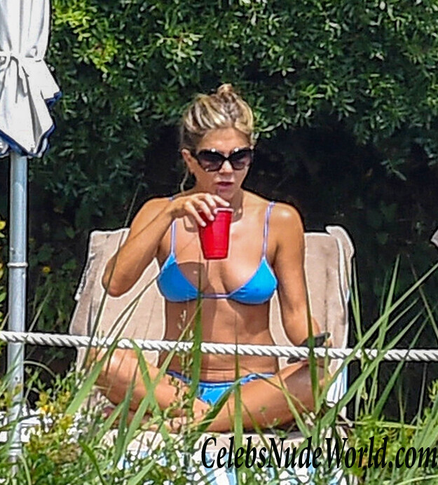 Jennifer Aniston Bikini 86704