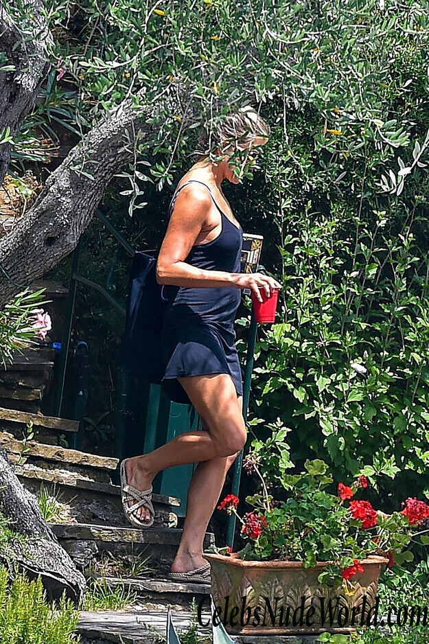 Jennifer Aniston Bikini 86710